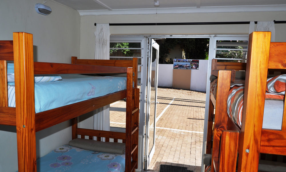 Amakaya Backpackers Travellers Accommodation Plettenberg Bay Exterior photo