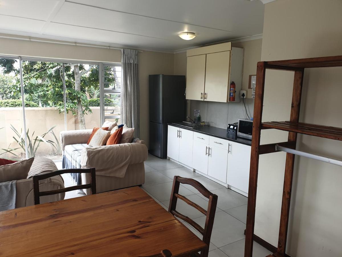 Amakaya Backpackers Travellers Accommodation Plettenberg Bay Exterior photo