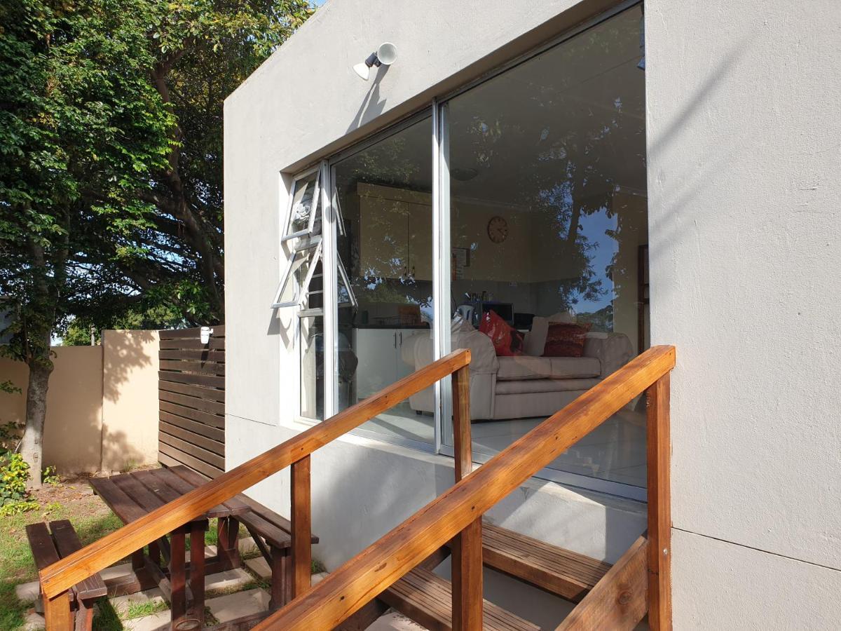 Amakaya Backpackers Travellers Accommodation Plettenberg Bay Exterior photo