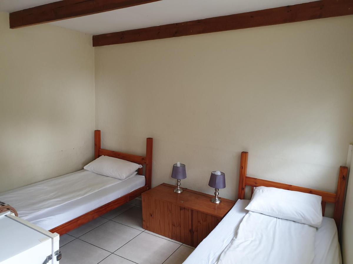 Amakaya Backpackers Travellers Accommodation Plettenberg Bay Exterior photo