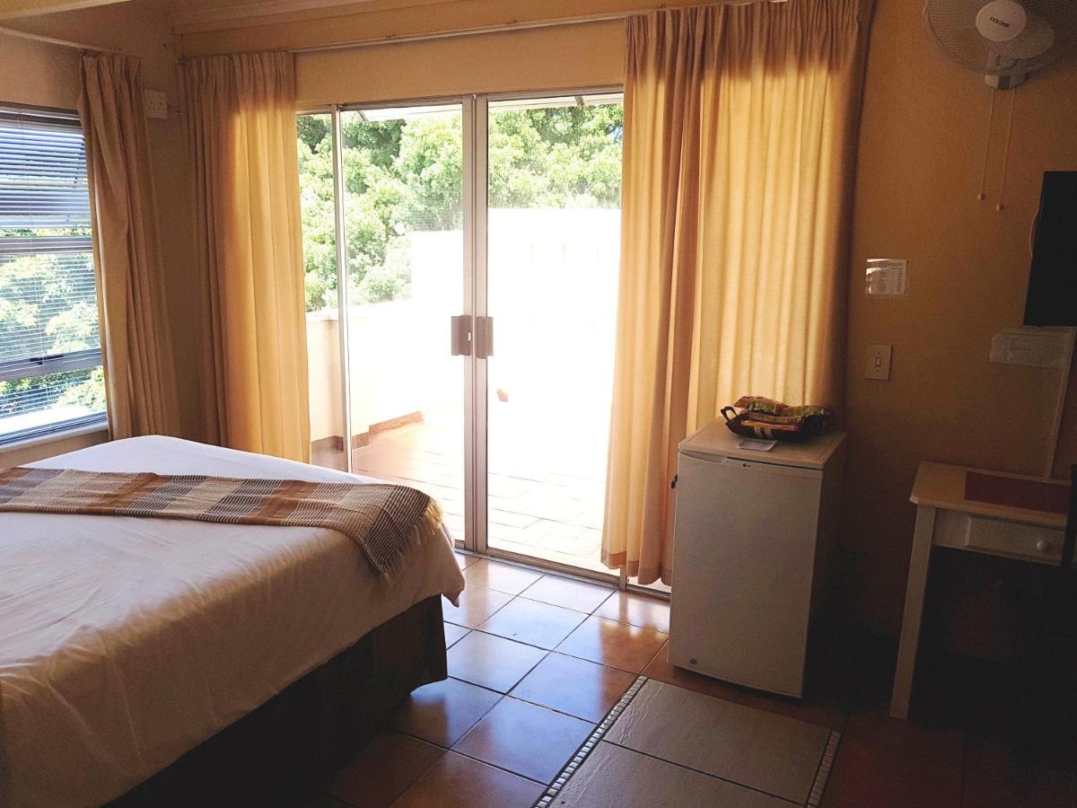 Amakaya Backpackers Travellers Accommodation Plettenberg Bay Exterior photo